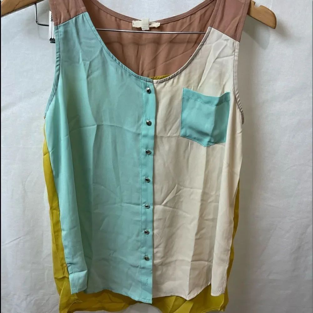 Color block Button down Blouse - Picture 5 of 7